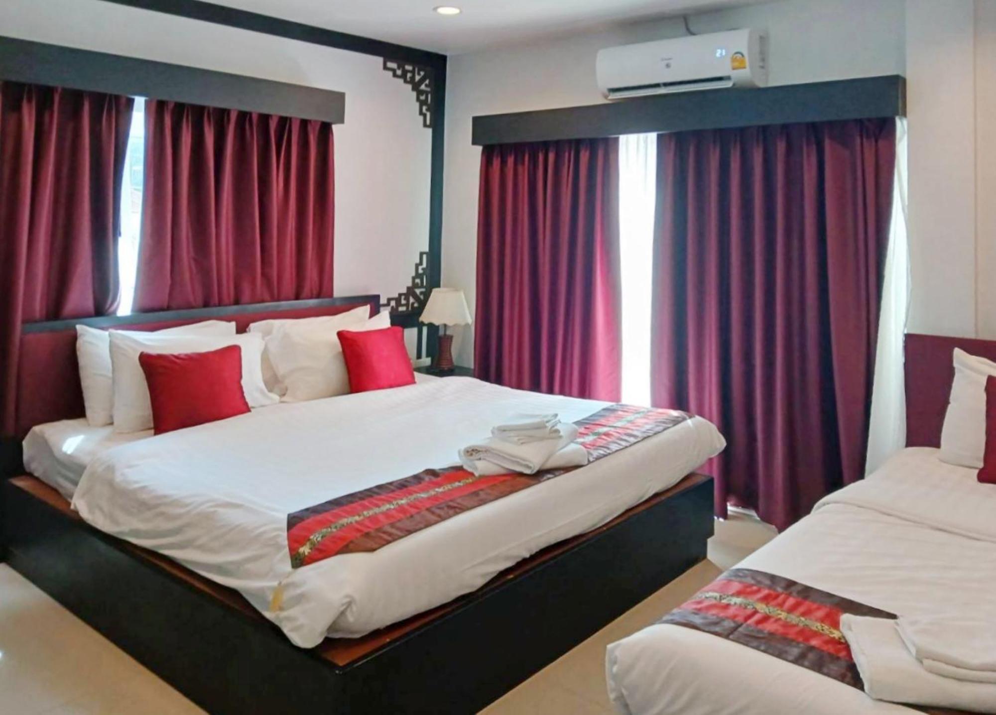 Sunray Beach Hotel Patong Luaran gambar