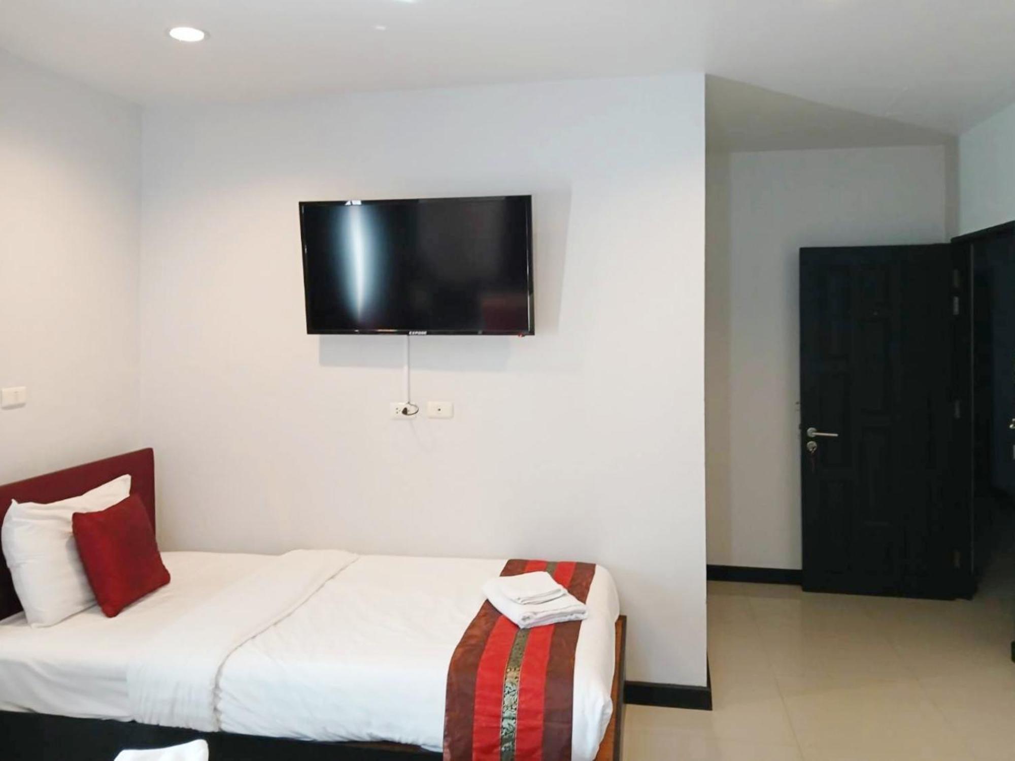 Sunray Beach Hotel Patong Luaran gambar
