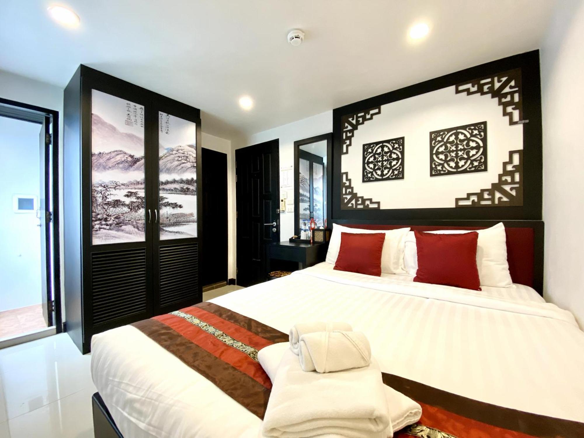 Sunray Beach Hotel Patong Luaran gambar